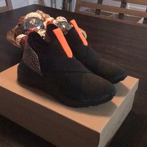 Steve Madden Runners